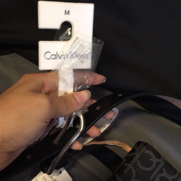 Calvin Klein Fanny Pack - Picture 3 of 6